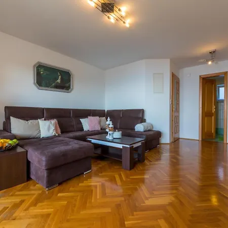 Marko Apartman